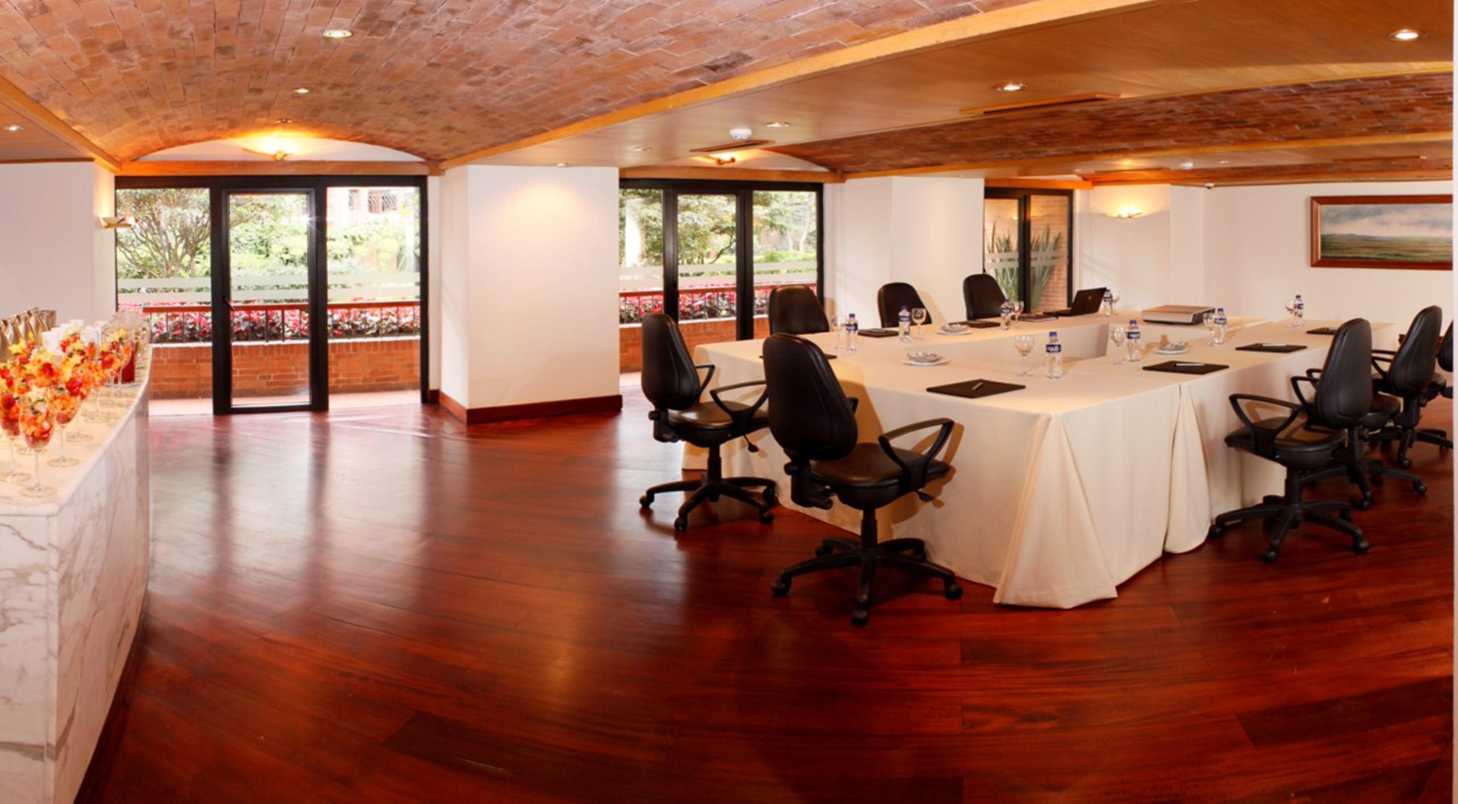 Hotel Estelar La Fontana Bogota Exterior photo Meeting room at the hotel